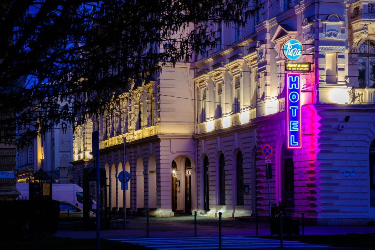 Tisza Hotel Szegedin Exterior foto