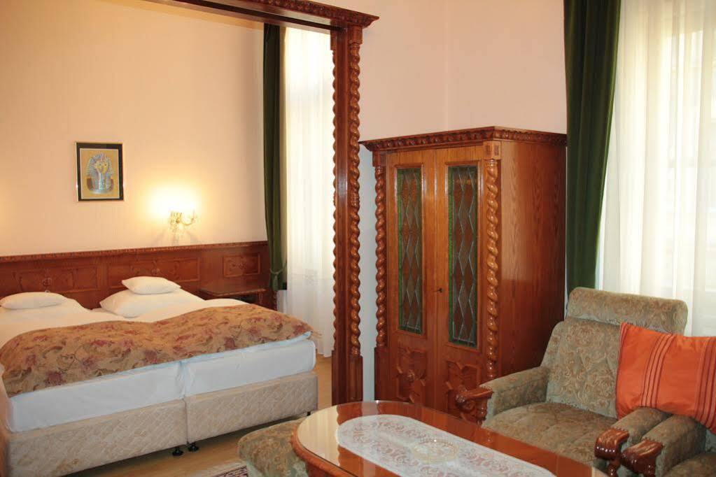 Tisza Hotel Szegedin Exterior foto