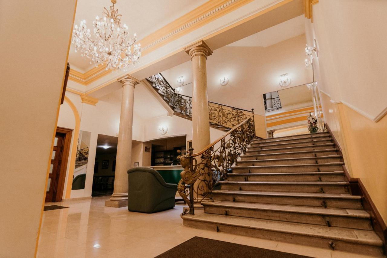 Tisza Hotel Szegedin Exterior foto