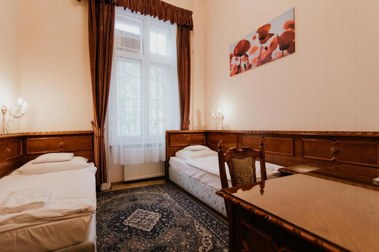 Tisza Hotel Szegedin Exterior foto